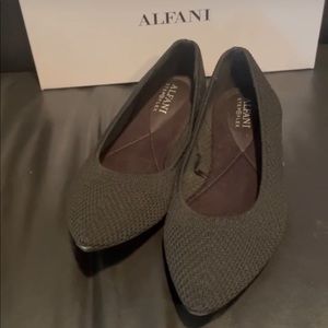 Alfani 6.5 NWT Comfortable Slip on Shoes 🖤